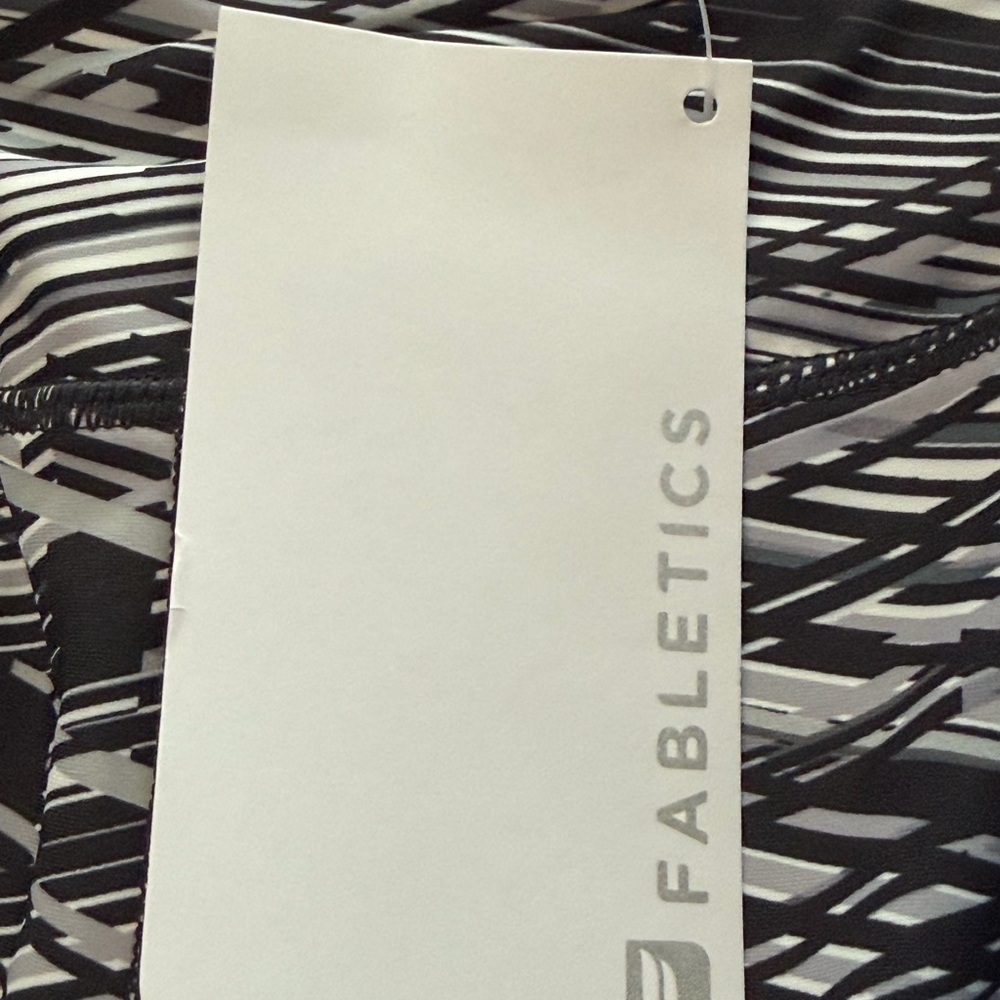 Fabletics Black and White Patterned Leggings NWT - image 7